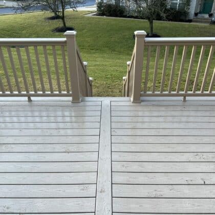 Photo of composite deck with inlay divider