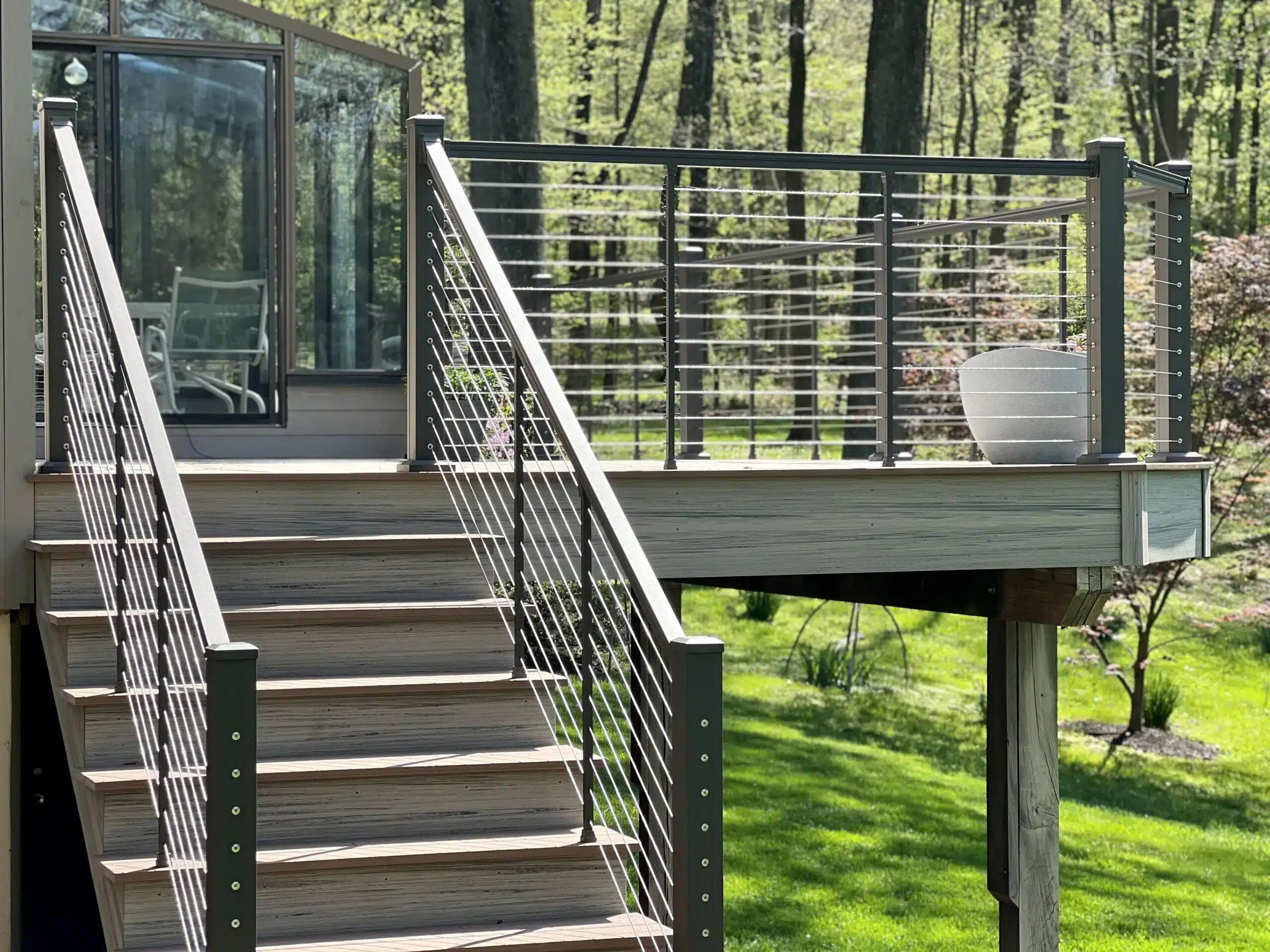 elevated deck with sleek cable railing