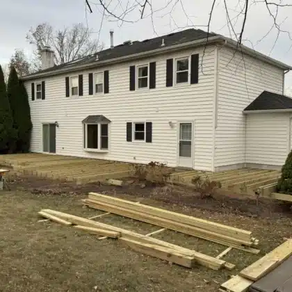 Deck Crew building a custom Composite Deck with Timbertech Prime